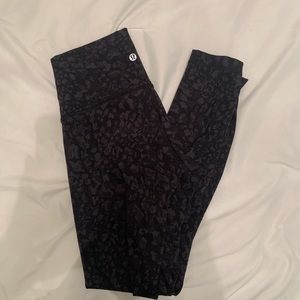 Super cute wunder under high rise lulu leggings!